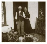 Seaborn, Joe & Alma at Peartree Cottage in 1939