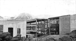 37 Workshop & store